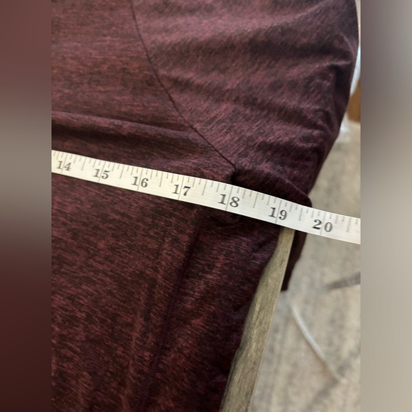 Athleta Pullover Hoodie Burgundy Womens Small Thumb Holes No Drawstring Athletic - Picture 12 of 14